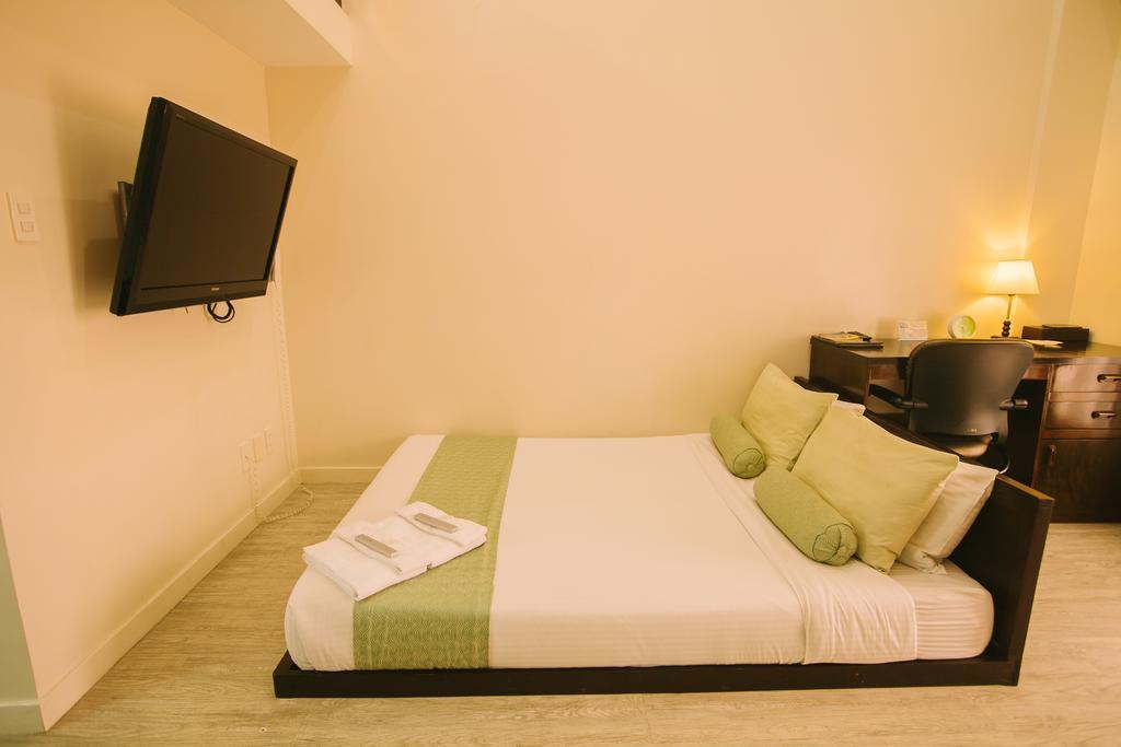 Subic Coco Hotel Olongapo Zimmer foto